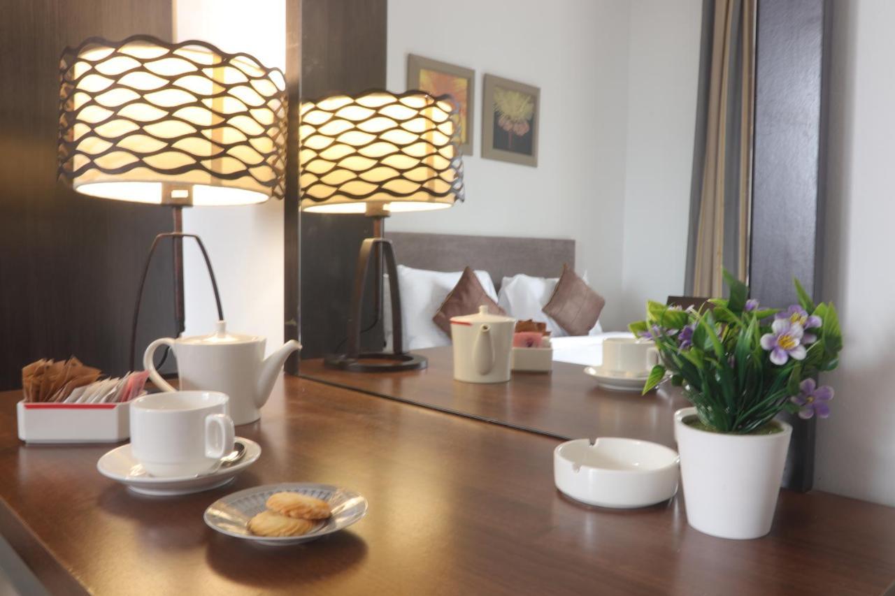 דוחה Magnum Hotel & Suites West Bay מראה חיצוני תמונה
