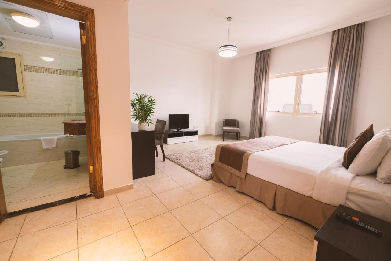 דוחה Magnum Hotel & Suites West Bay מראה חיצוני תמונה