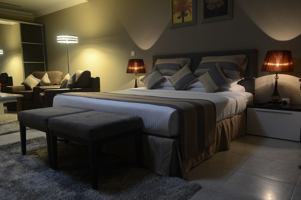 דוחה Magnum Hotel & Suites West Bay מראה חיצוני תמונה